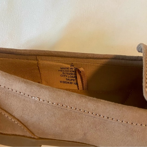 Old Navy Tan Loafers - Picture 4 of 5